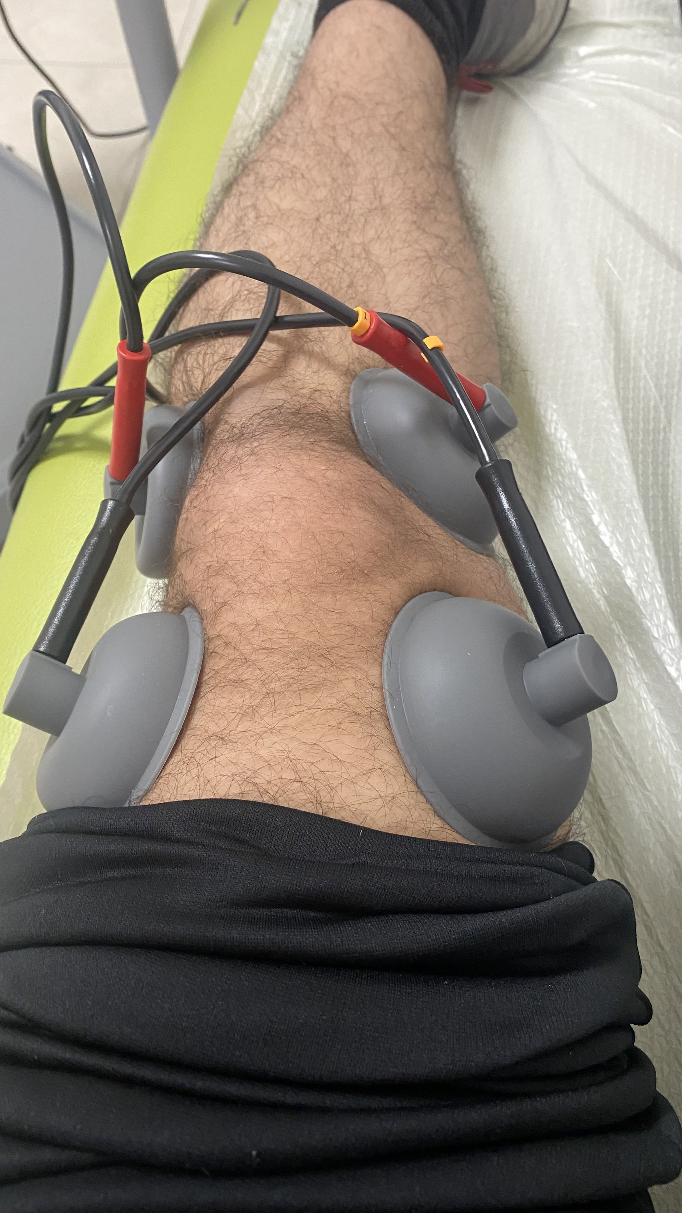 Okan Davut's knee in photo with some medical tool for treatment